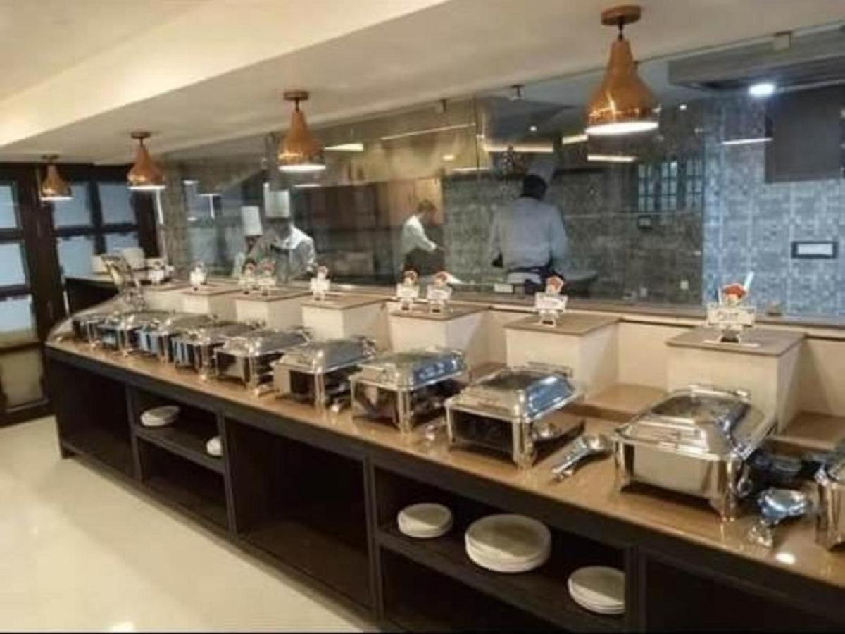 Hotel Atithi Guwahati Ngoại thất bức ảnh