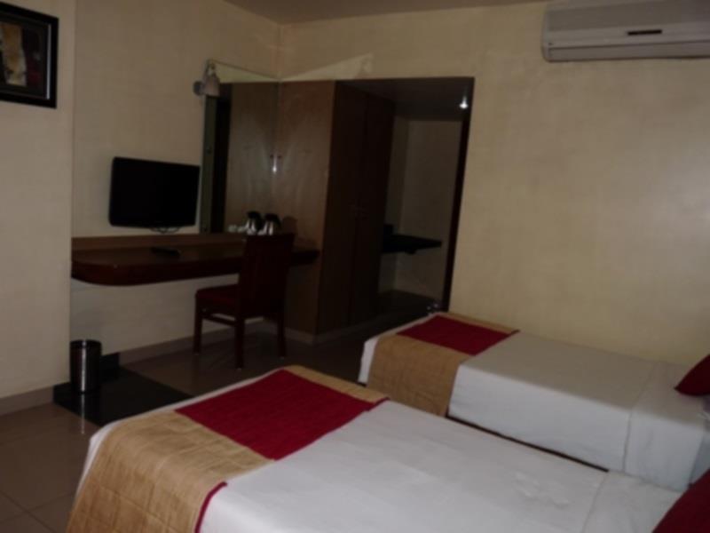 Hotel Atithi Guwahati Ngoại thất bức ảnh