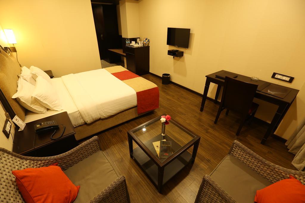 Hotel Atithi Guwahati Ngoại thất bức ảnh