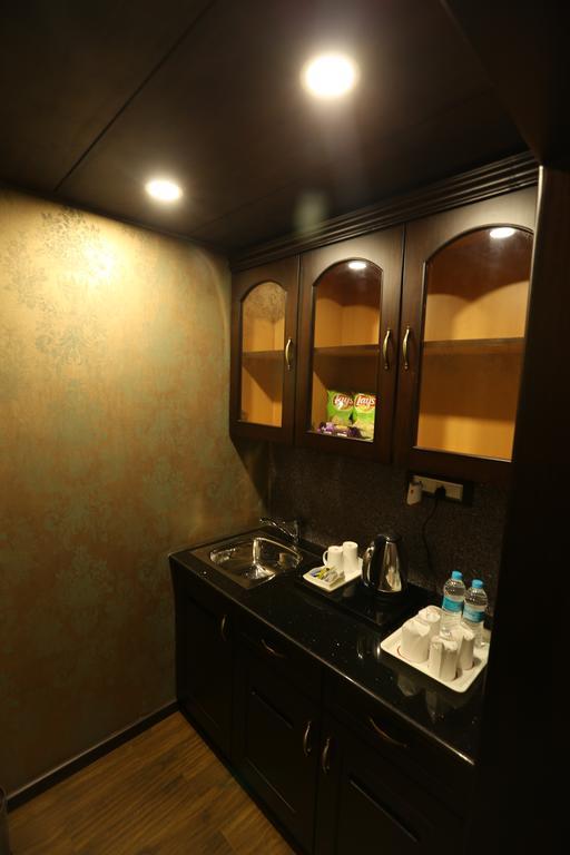 Hotel Atithi Guwahati Ngoại thất bức ảnh