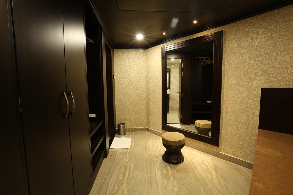 Hotel Atithi Guwahati Ngoại thất bức ảnh