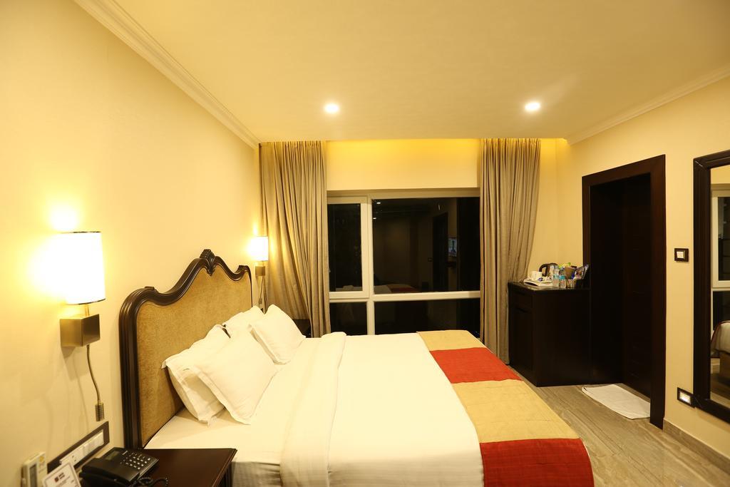 Hotel Atithi Guwahati Ngoại thất bức ảnh